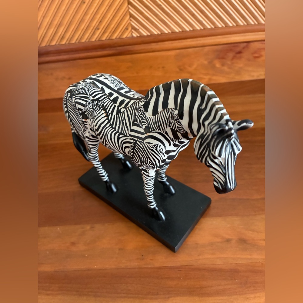 Trail Of Painted Ponies - 2005 -  Zebra Incognito - Artist : Janee Hughes #1524